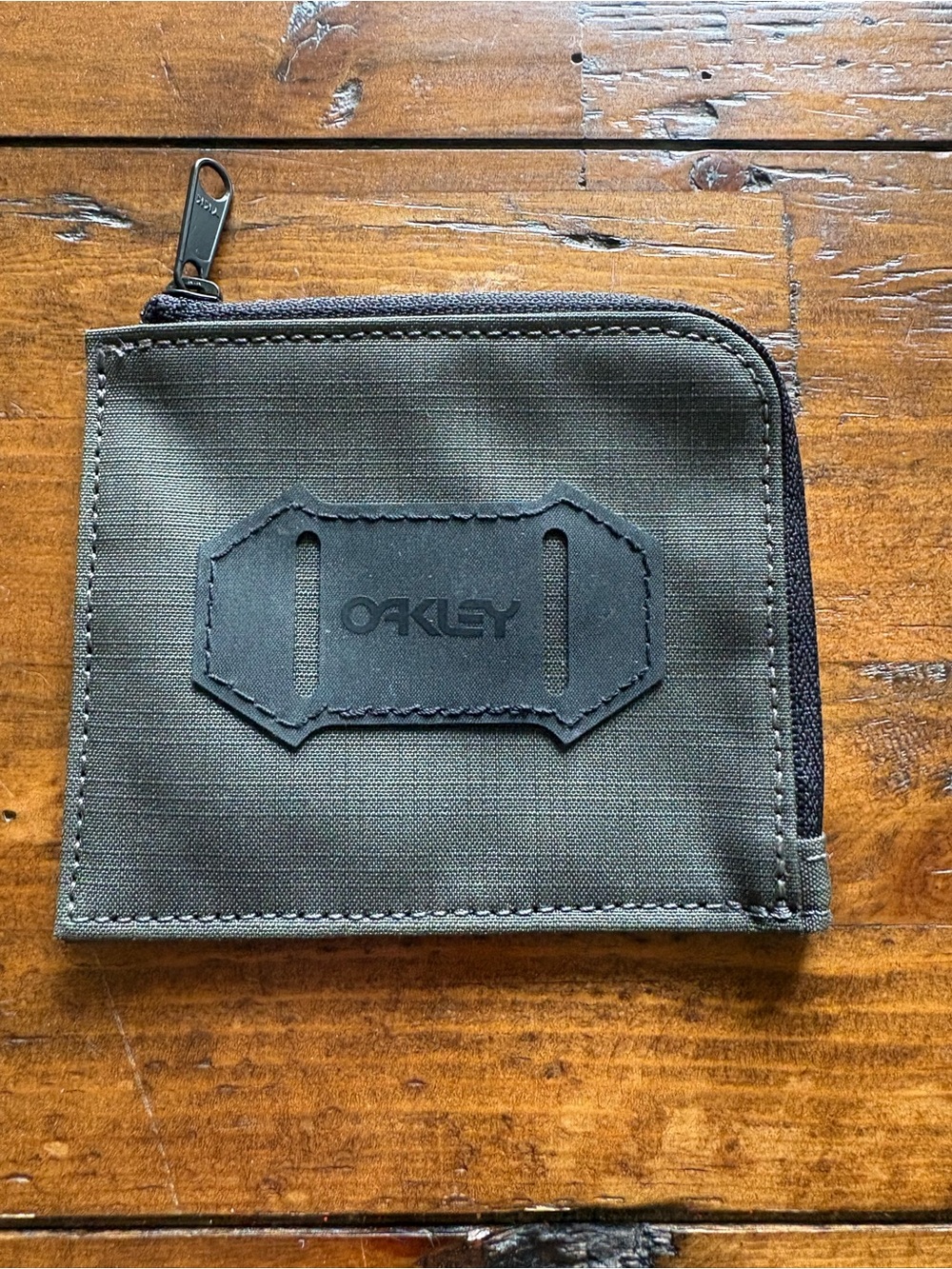 Oakley Olive Green Zip Wallet with Black Trim